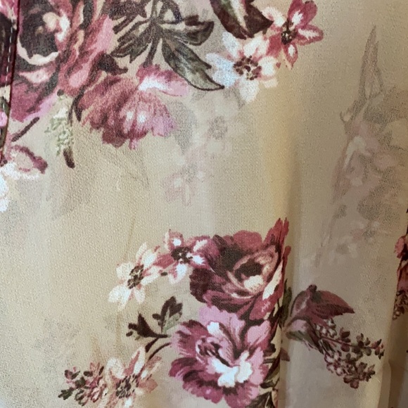 Torrid sheer button up tunic top with roll up sleeve option - Picture 3 of 5